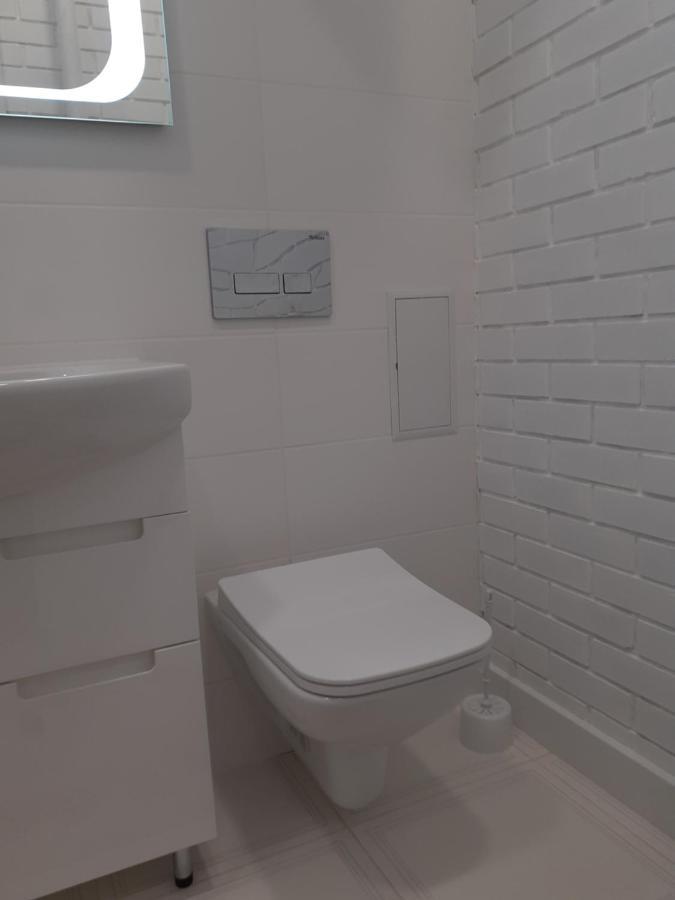 Центральні Люкс Апартаменти: Балкон, Smart TV та Кава Kryvyi Rih Exterior photo