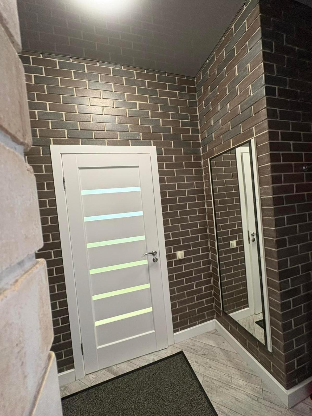 Центральні Люкс Апартаменти: Балкон, Smart TV та Кава Kryvyi Rih Exterior photo